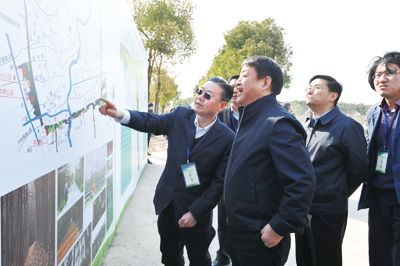 1. 2016-3-24 上海市四套班子领导在闵行植树-张明.jpg